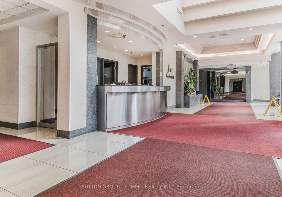 285-enfield-place-mississauga-ontario-w13610626