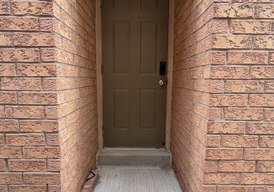 20-hollowgrove-boulevard-brampton-ontario-w13610656