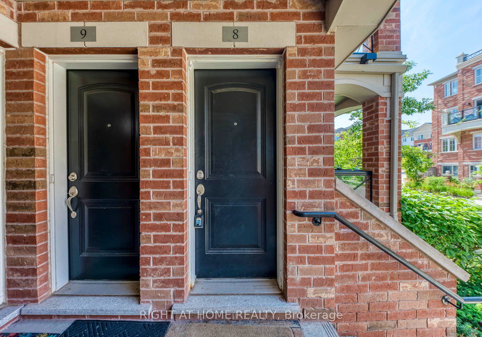 2464-post-road-oakville-ontario-w13610812