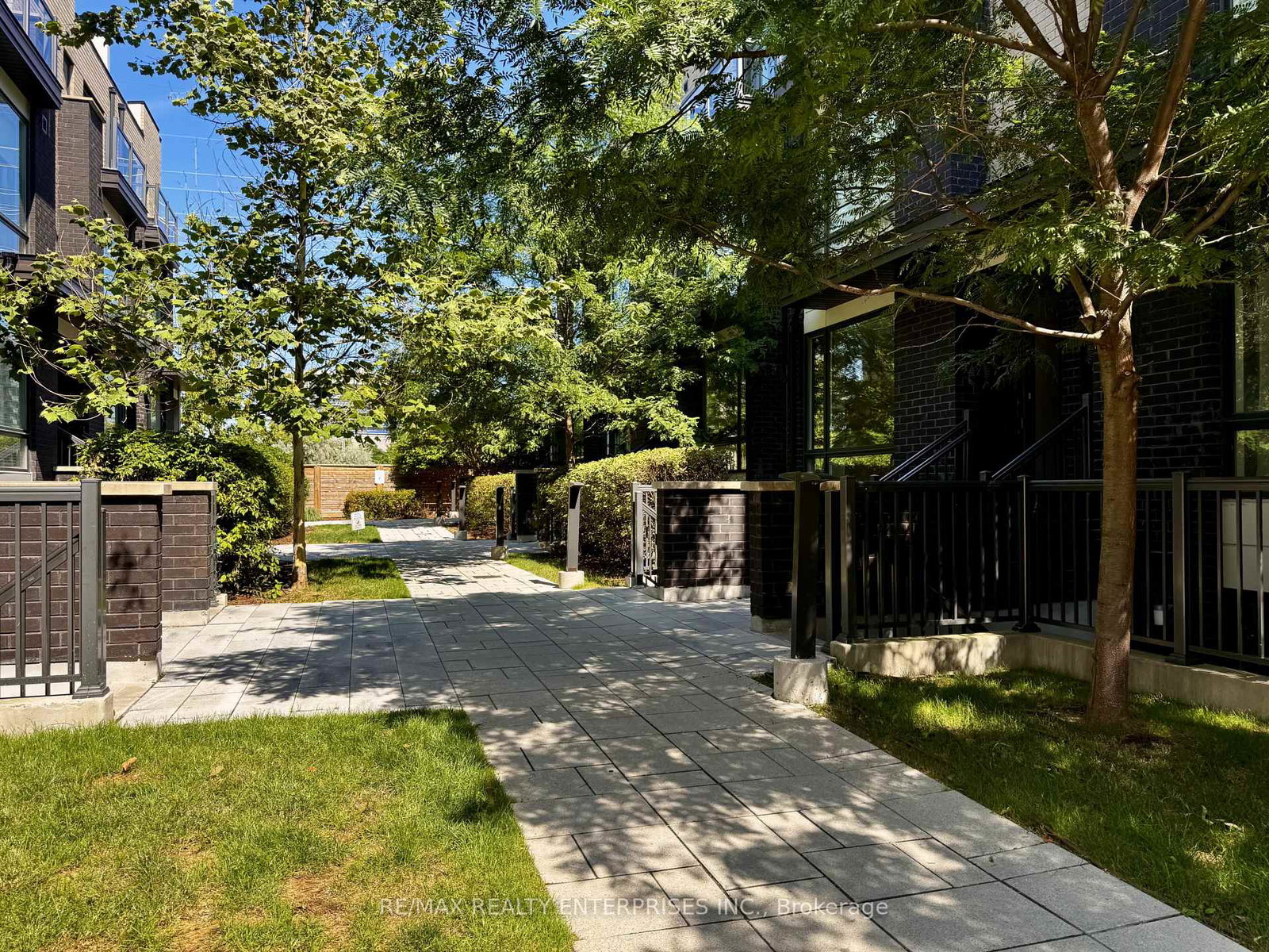 28-fieldway-road-toronto-etobicoke-ontario-w13610924