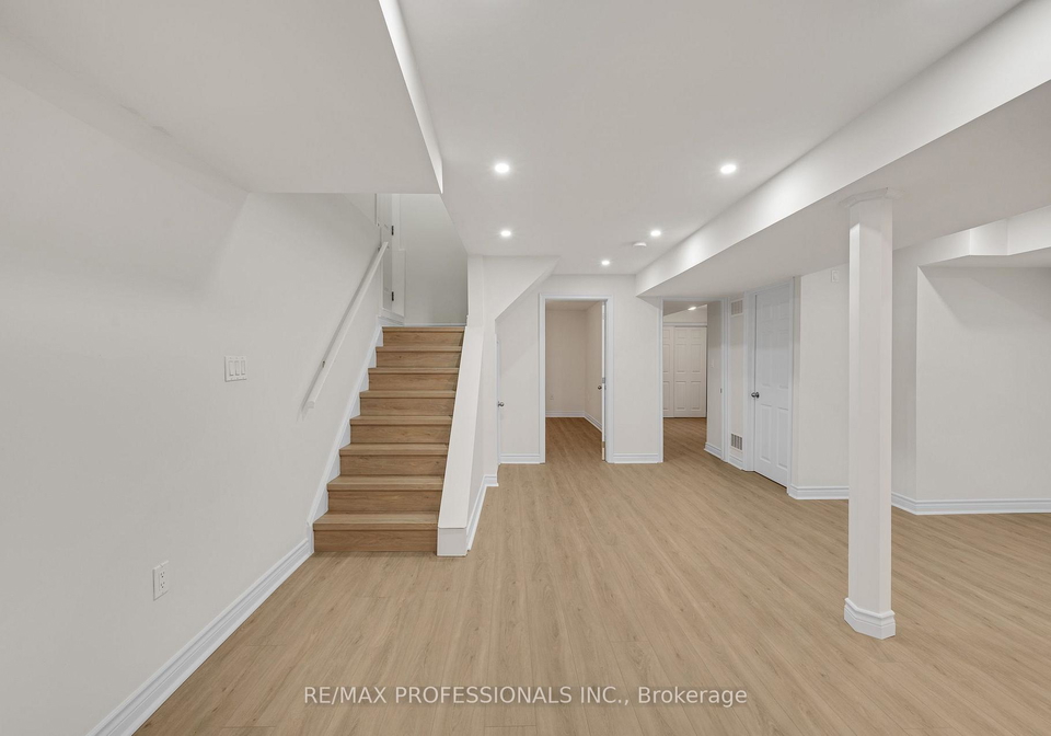 2900-tradewind-drive-mississauga-ontario-w13611108