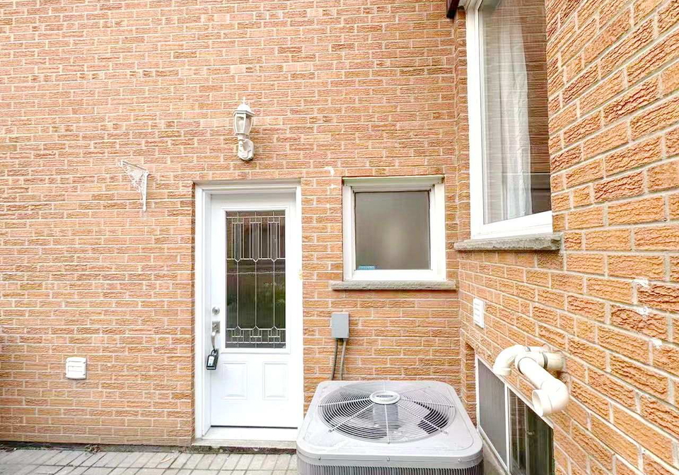 1353-myron-drive-mississauga-ontario-w13611156
