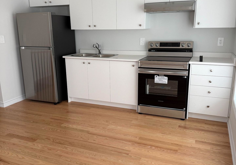 5907-saigon-street-mississauga-ontario-w13611300