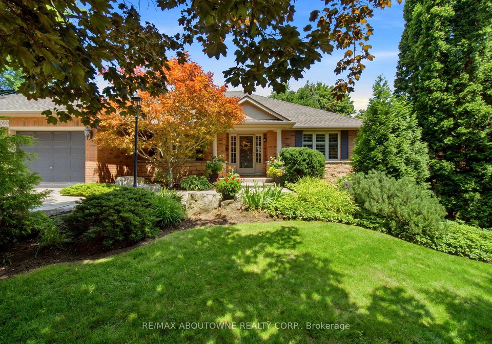 1090-crofton-way-burlington-ontario-w13611572