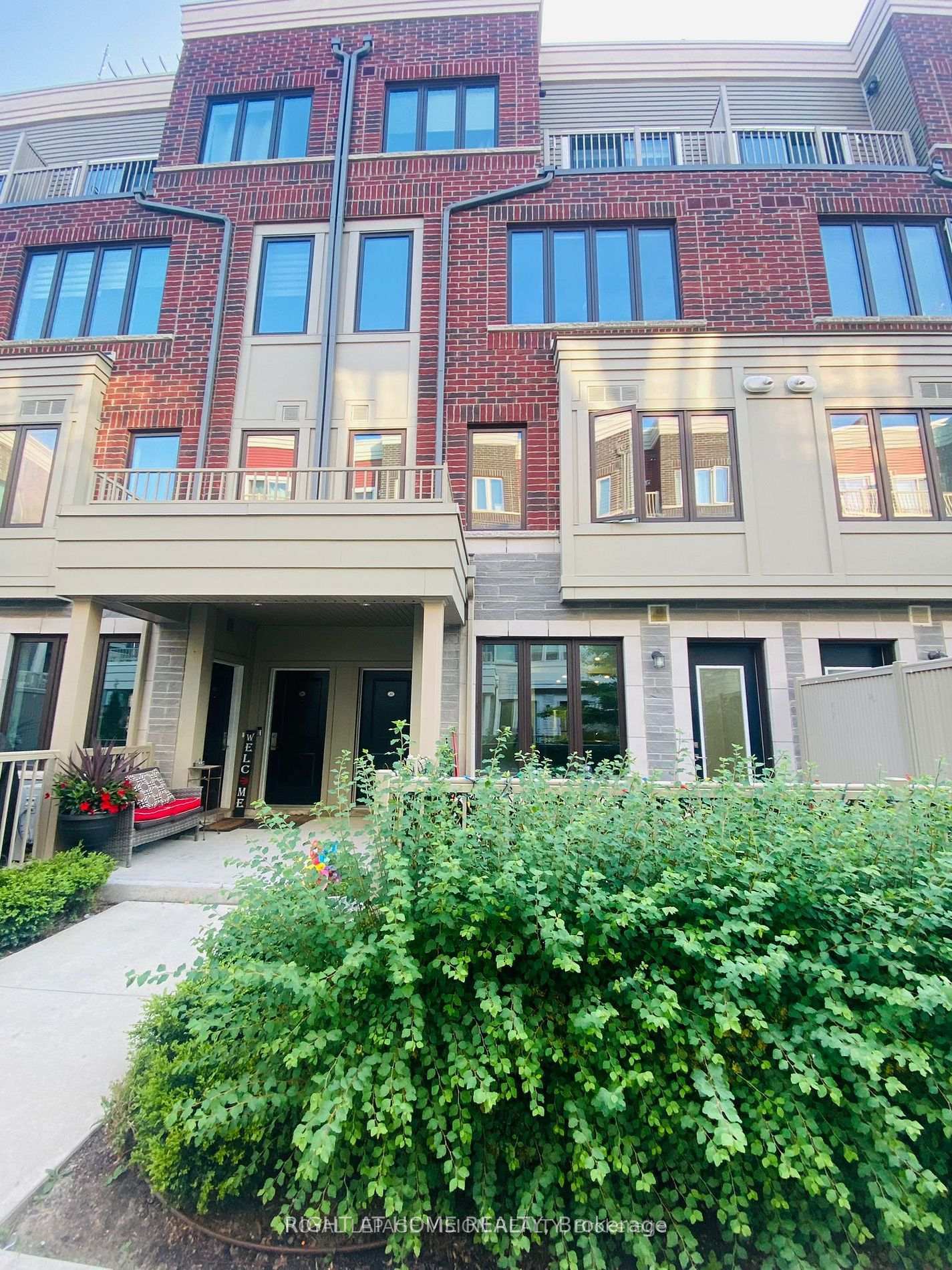 85-eastwood-park-gardens-toronto-etobicoke-ontario-w13611602