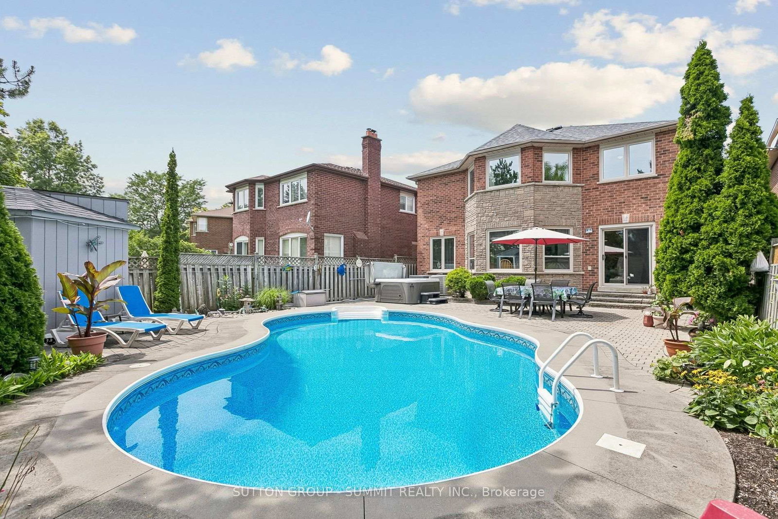 3176-dovetail-mews-mississauga-ontario-w13611824
