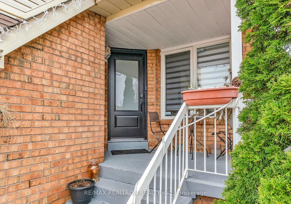 89-beaconsfield-avenue-brampton-ontario-w13612108