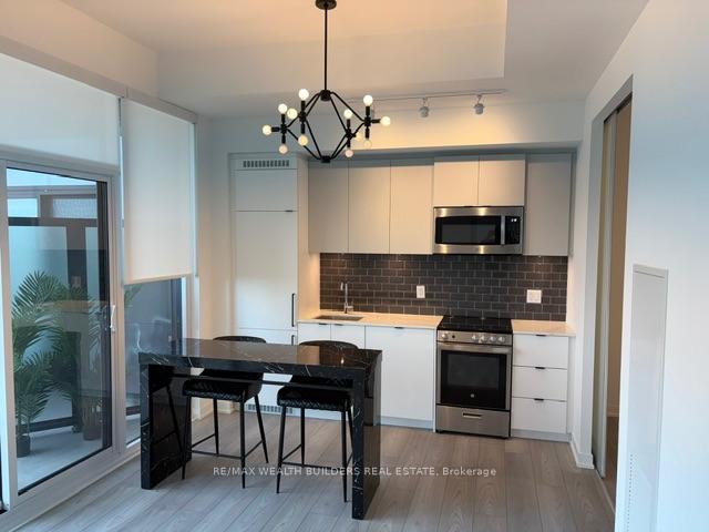 285-dufferin-street-toronto-toronto-ontario-w13612344