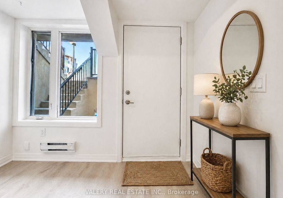 183-william-duncan-road-s-toronto-york-ontario-w13612580