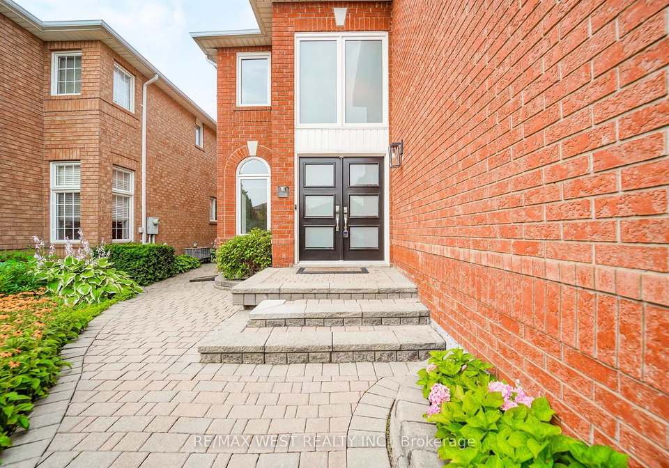 7206-terragar-boulevard-mississauga-ontario-w13613034