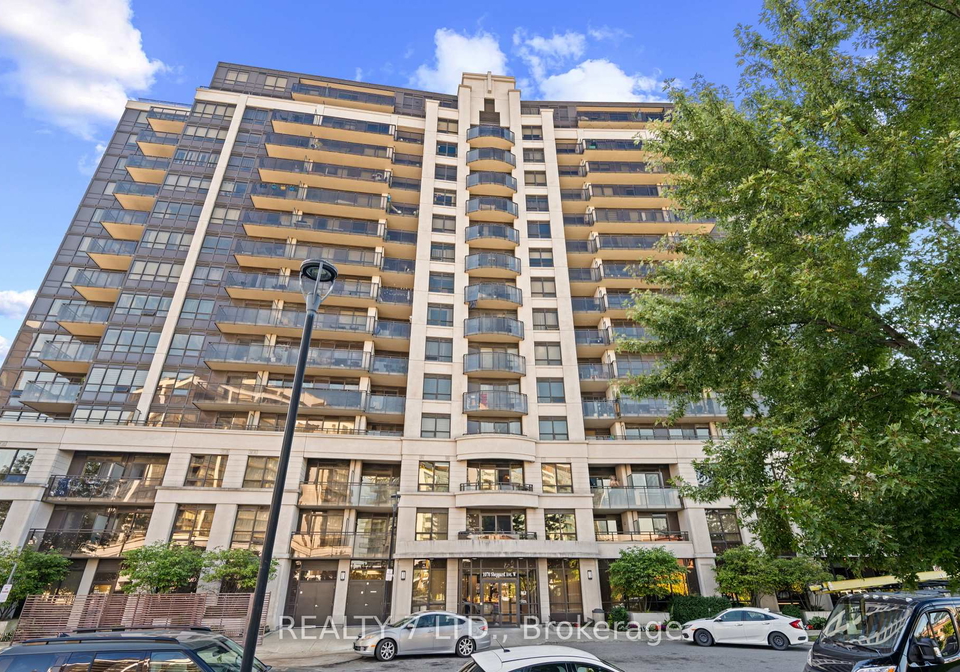 1070-sheppard-avenue-w-toronto-york-ontario-w13613066