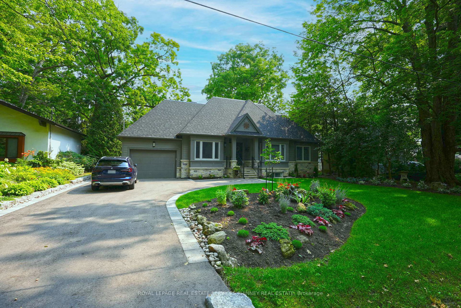 1413-queen-victoria-avenue-mississauga-ontario-w13613146
