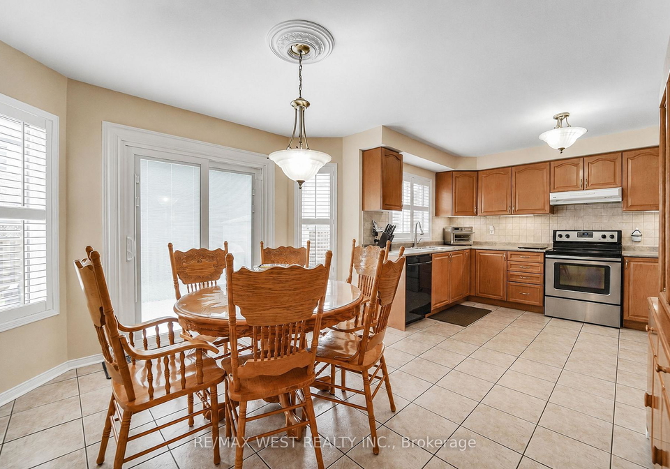 63-lockheed-crescent-brampton-ontario-w13613228