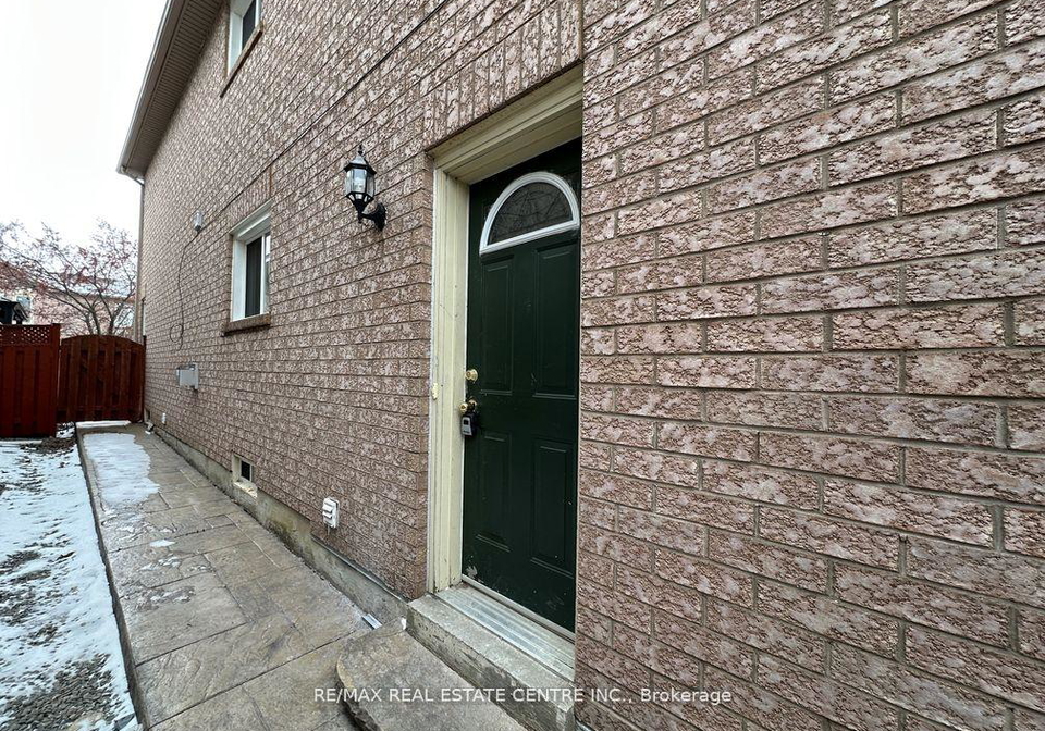 5418-loonlake-avenue-mississauga-ontario-w13613250