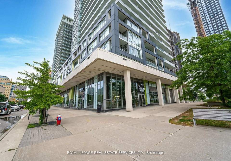 360-square-one-drive-mississauga-ontario-w13613274