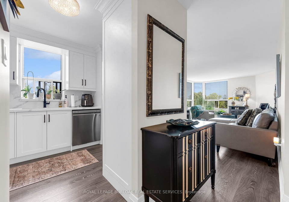1270-maple-crossing-boulevard-burlington-ontario-w13613334