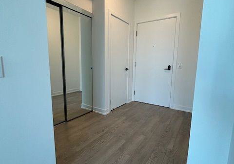 220-missinnihe-way-mississauga-ontario-w13613486