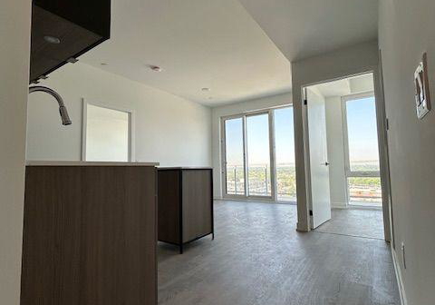 220-missinnihe-way-mississauga-ontario-w13613486
