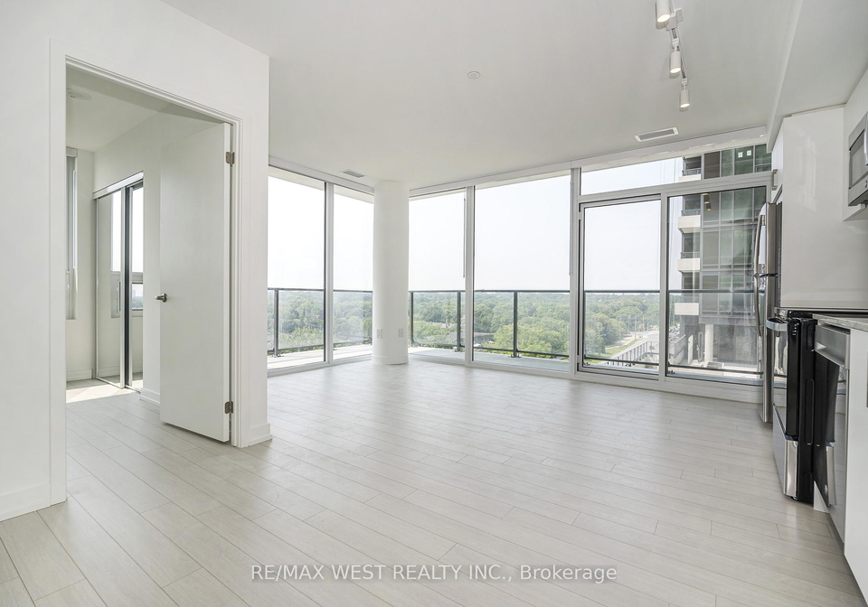 4010-eglinton-avenue-toronto-etobicoke-ontario-w13613516