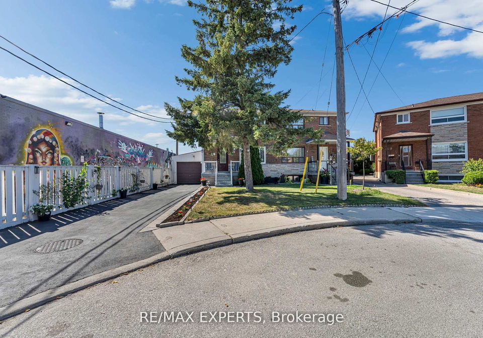 81-hagar-avenue-toronto-toronto-ontario-w13613626