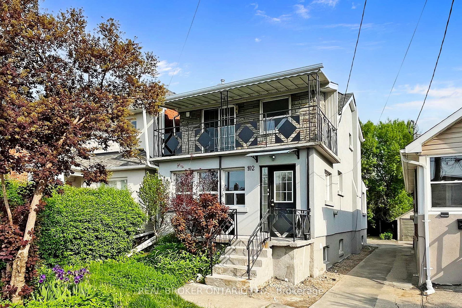102-bowie-avenue-toronto-north-york-ontario-w13613658