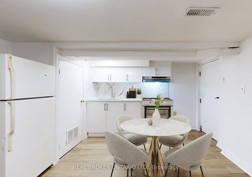 102-bowie-avenue-toronto-north-york-ontario-w13613664