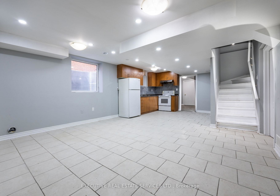 6-gosling-basement-street-brampton-ontario-w13613668