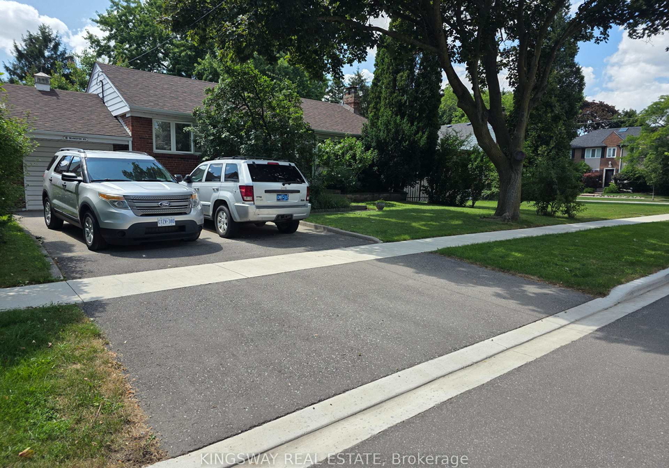 18-blaketon-road-toronto-etobicoke-ontario-w13613694