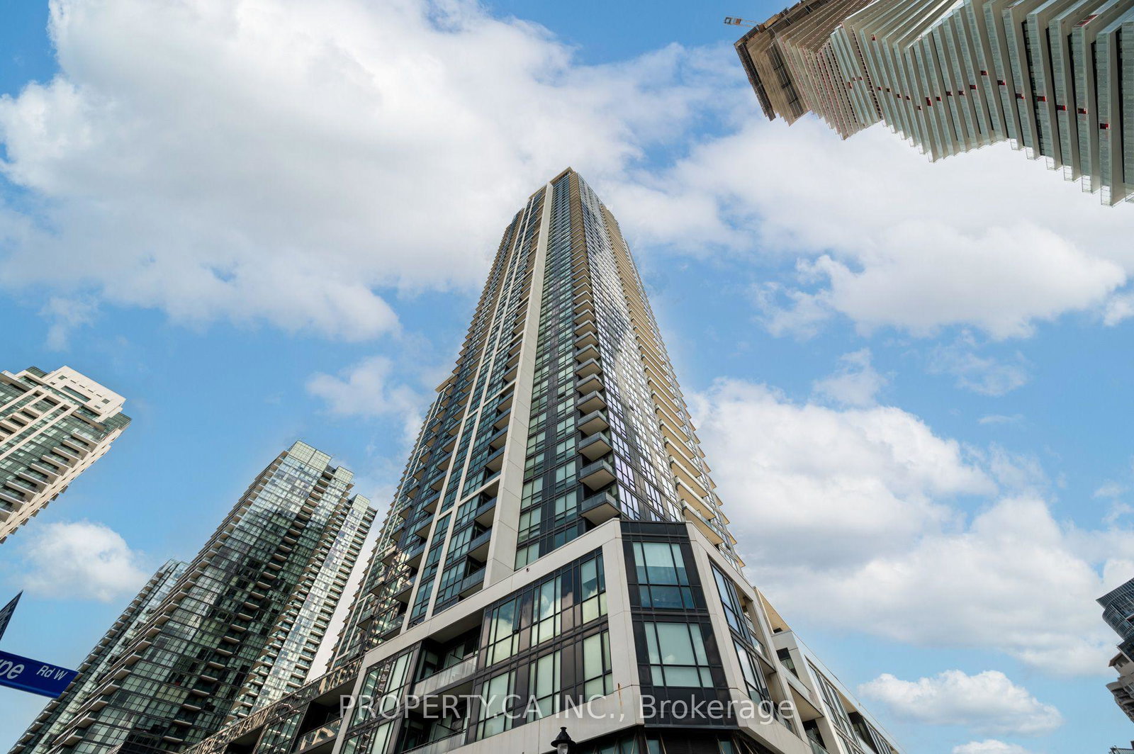 4011-brickstone-mews-mississauga-ontario-w13613976