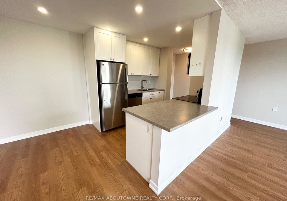 82-millside-drive-milton-ontario-w13613992