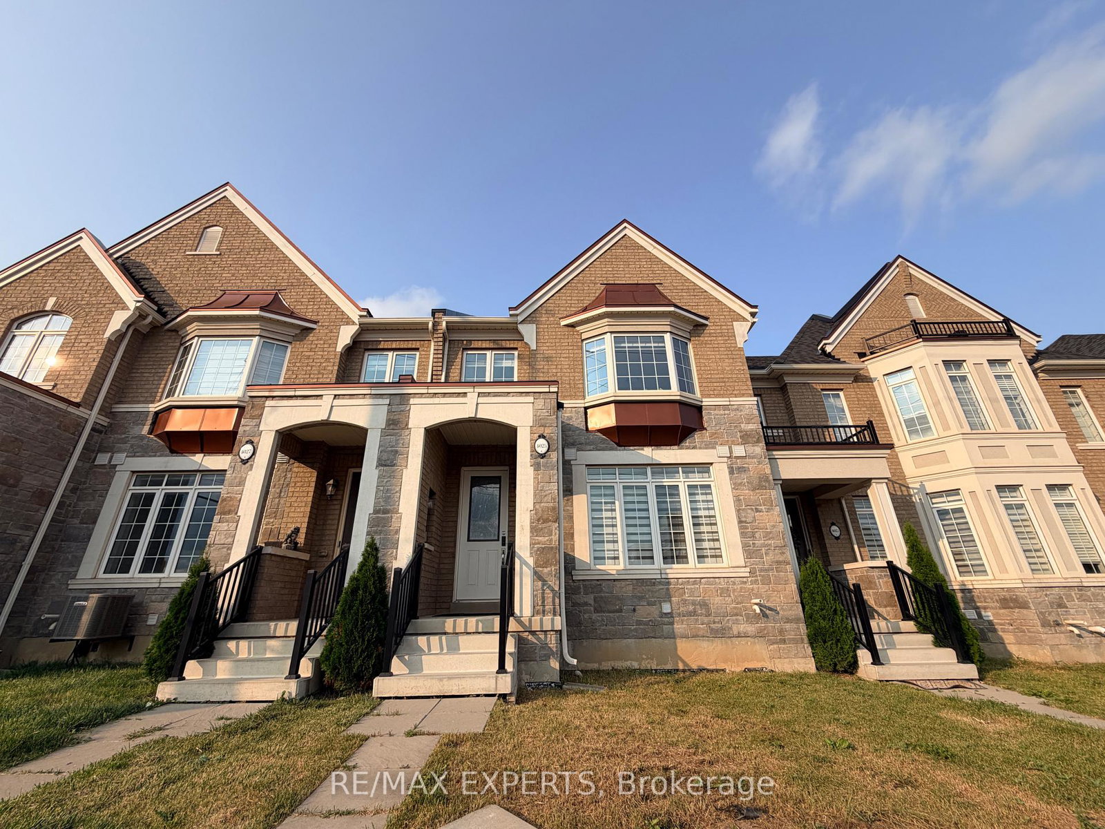 4025-sixth-line-oakville-ontario-w13614174