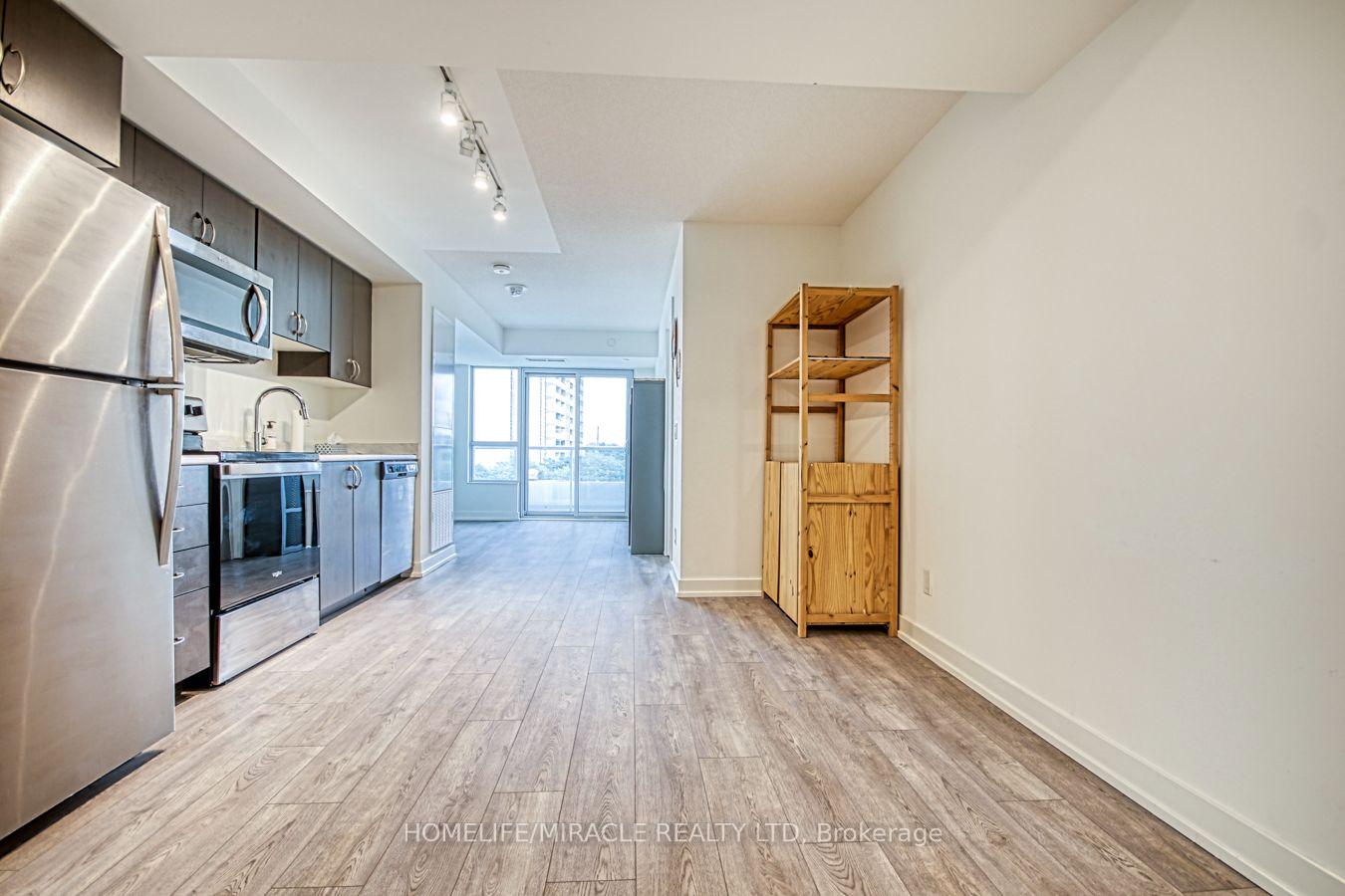 10-wilby-crescent-toronto-north-york-ontario-w13614176
