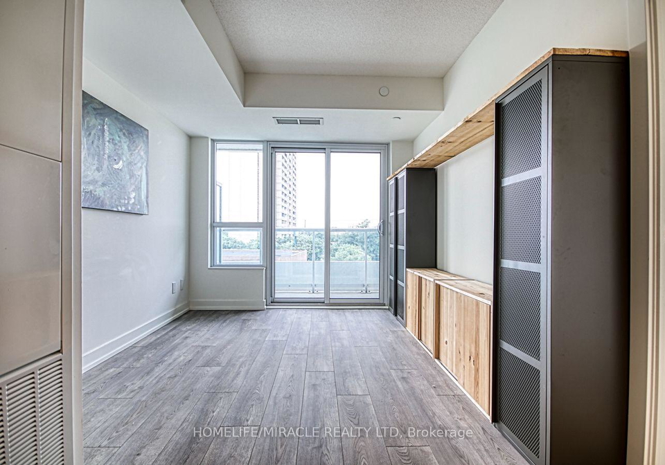 10-wilby-crescent-toronto-north-york-ontario-w13614176