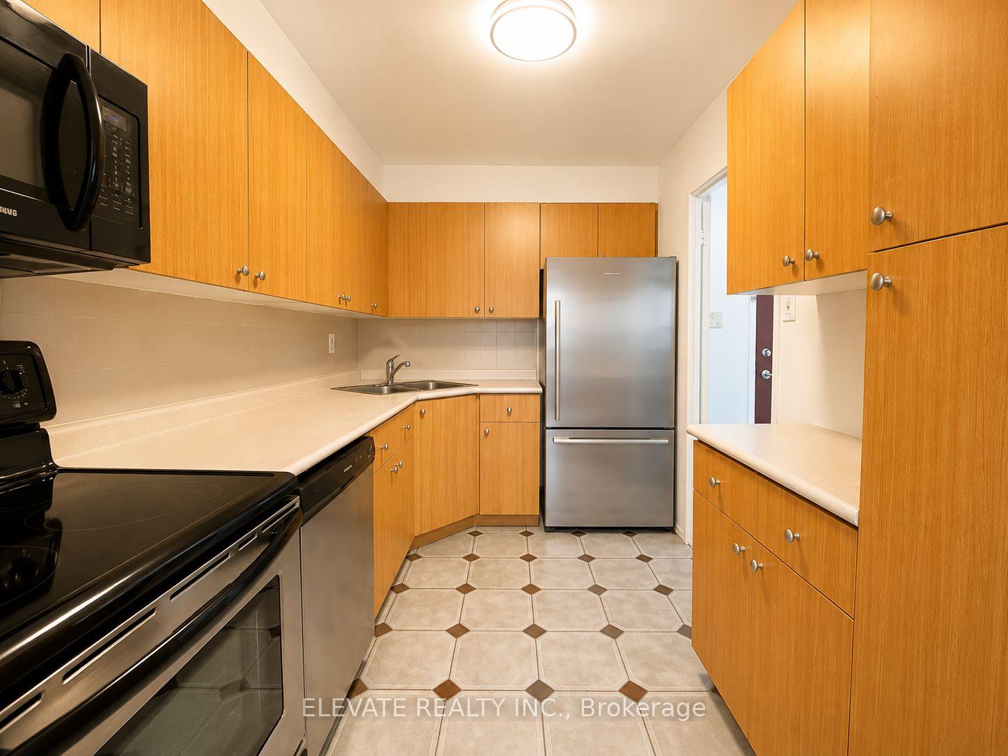 360-ridelle-avenue-toronto-north-york-ontario-w13614782