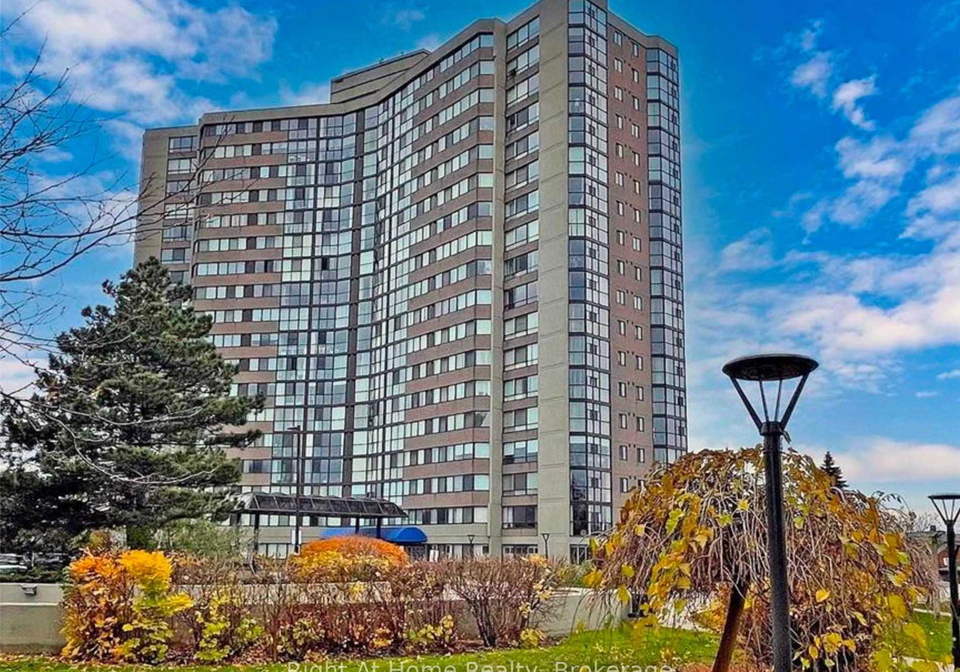1360-rathburn-road-e-mississauga-ontario-w13614884