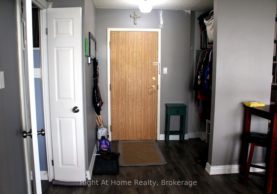 1360-rathburn-road-e-mississauga-ontario-w13614884
