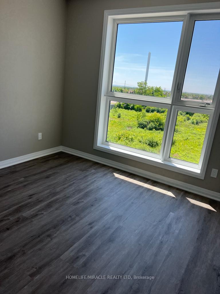 95-dundas-street-w-oakville-ontario-w13614958