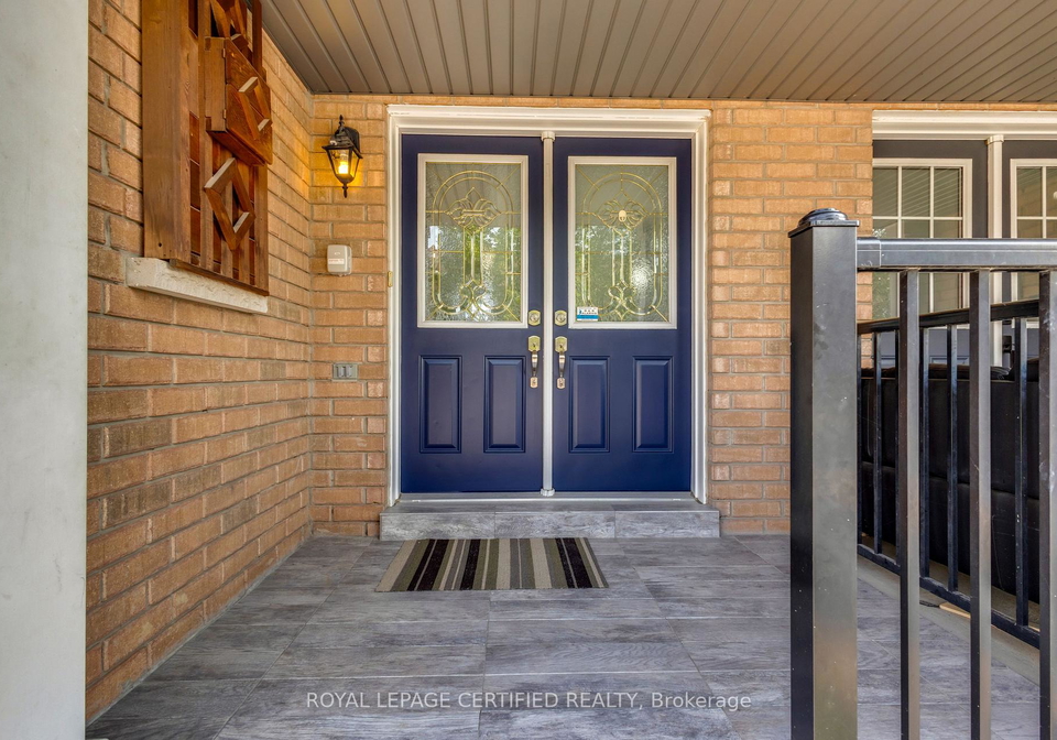 56-pefferlaw-circle-brampton-ontario-w13615000