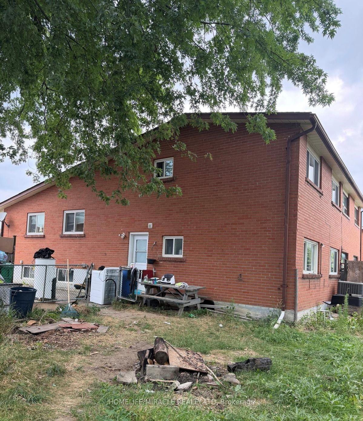 32-sharon-court-brampton-ontario-w13615110