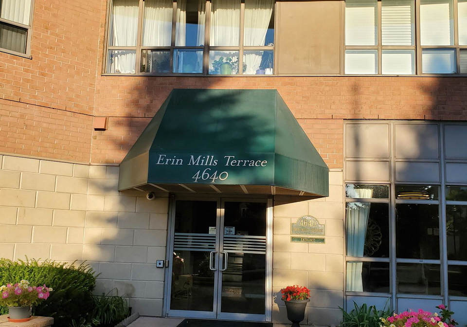 4640-kimbermount-avenue-mississauga-ontario-w13615114