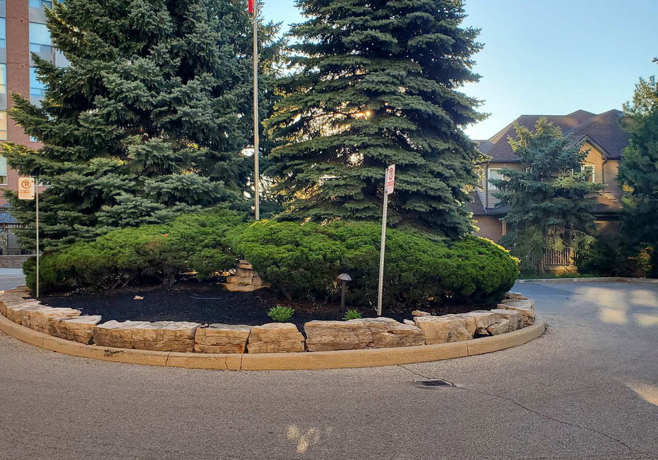 4640-kimbermount-avenue-mississauga-ontario-w13615114