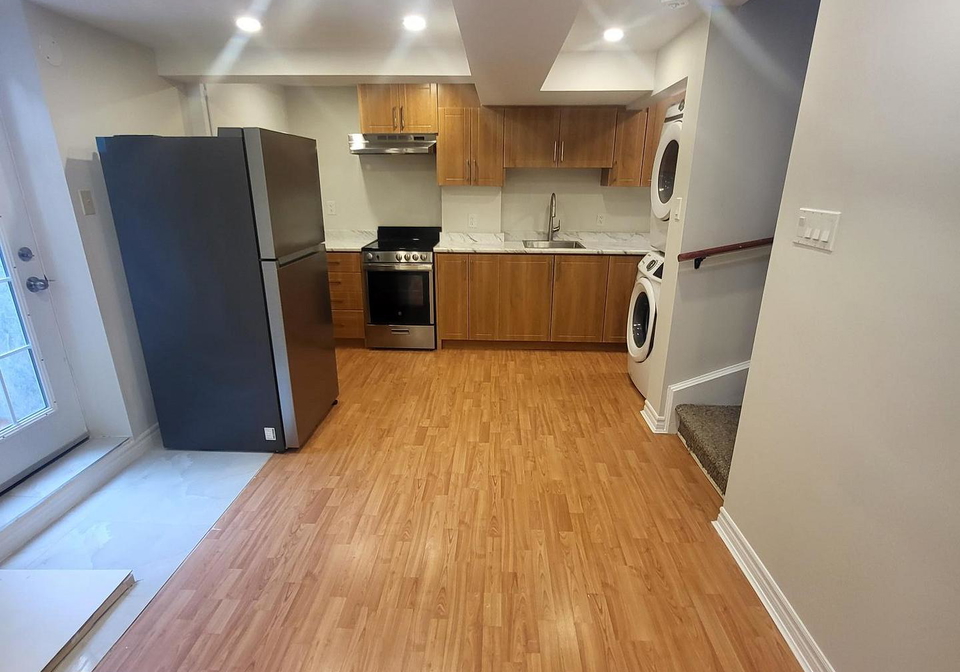 1585-gowling-terrace-milton-ontario-w13615236