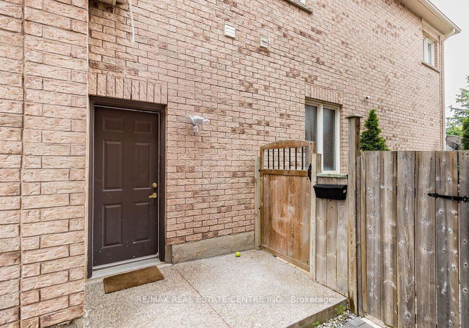 20-laurentide-crescent-brampton-ontario-w13615304