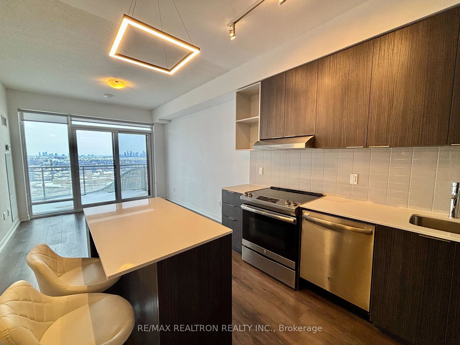 2520-eglinton-avenue-mississauga-ontario-w13615338