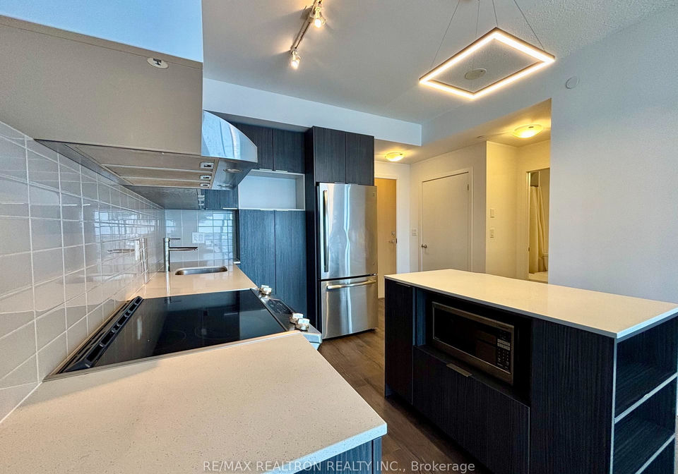 2520-eglinton-avenue-mississauga-ontario-w13615338