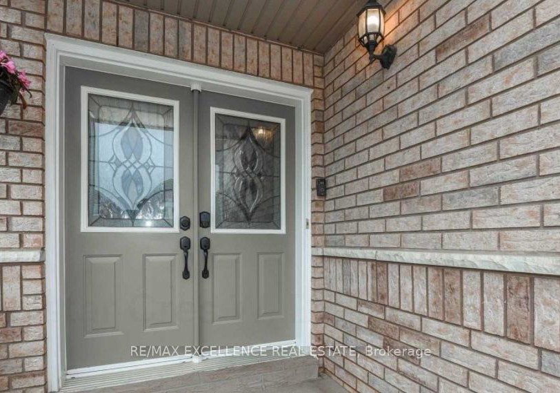 17-fallstar-crescent-brampton-ontario-w13615460