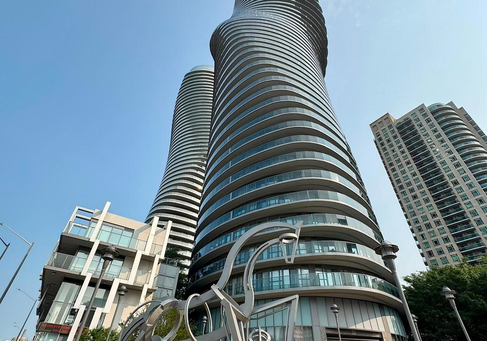 50-absolute-avenue-mississauga-ontario-w13615678