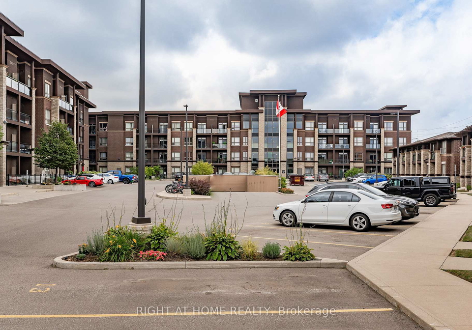5020-corporate-drive-burlington-ontario-w13616136