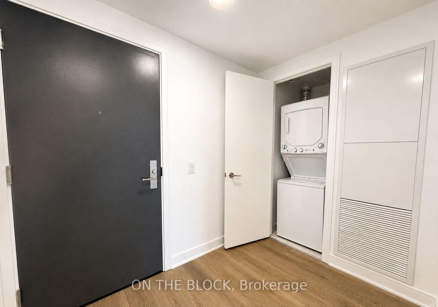 86-dundas-street-e-mississauga-ontario-w13616624
