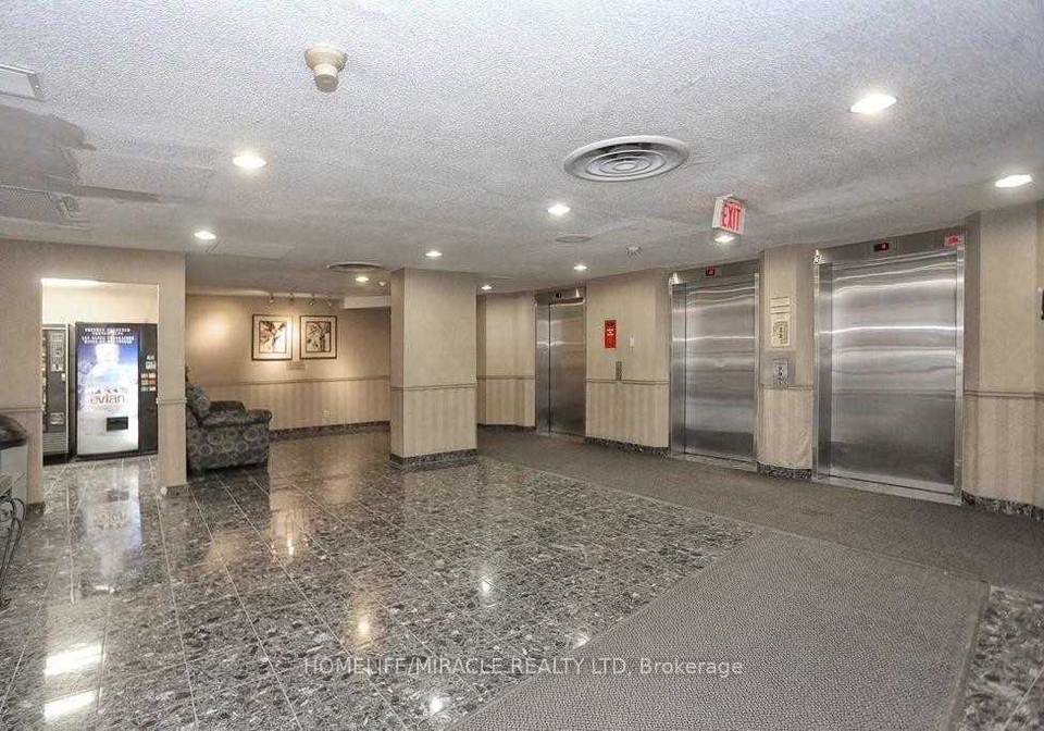 35-trailwood-drive-mississauga-ontario-w13617122